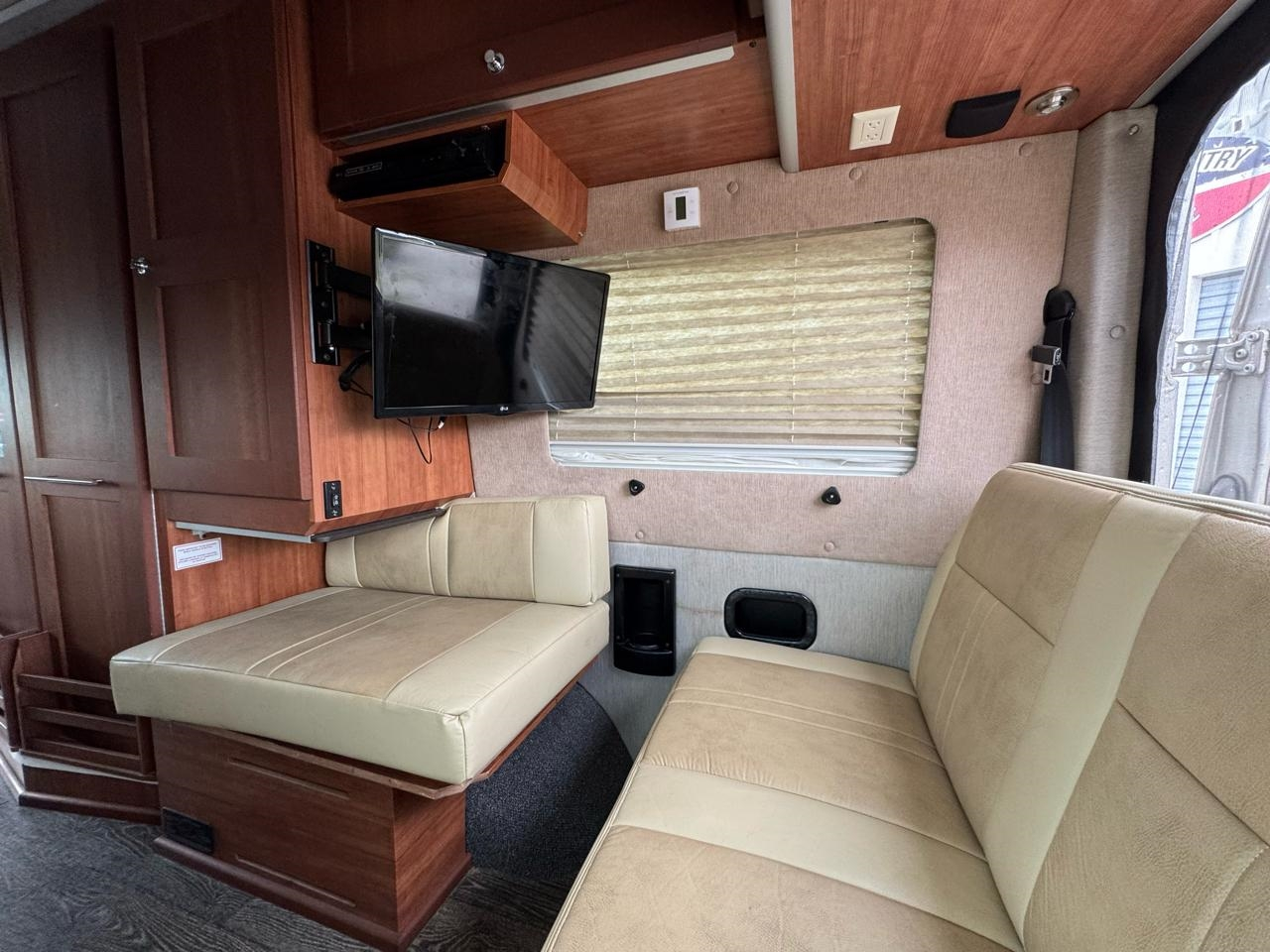 Mercedes-Benz Sprinter 3500 170-in. WB 2017