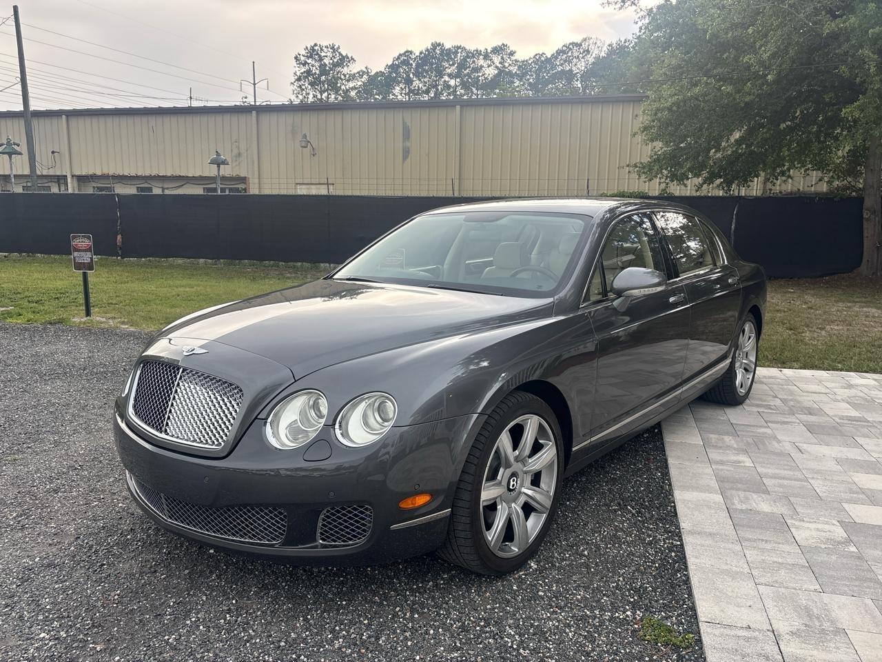 Bentley Continental Flying Spur Sedan 2009