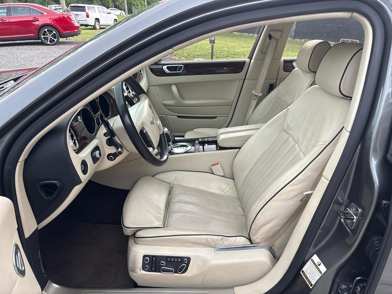 Bentley Continental Flying Spur Sedan 2009