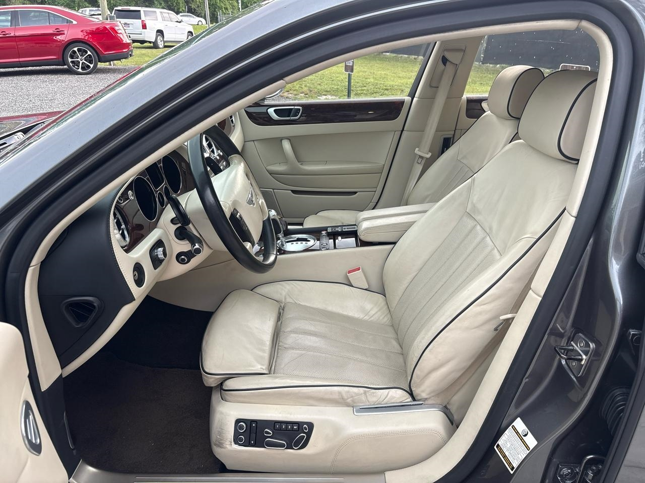Bentley Continental Flying Spur Sedan 2009