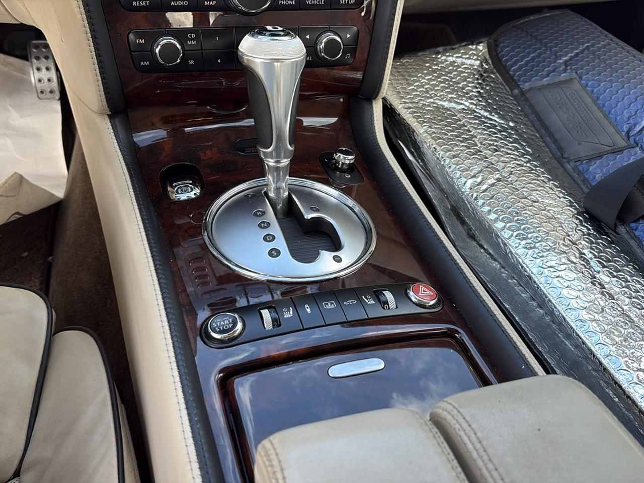 Bentley Continental Flying Spur Sedan 2009