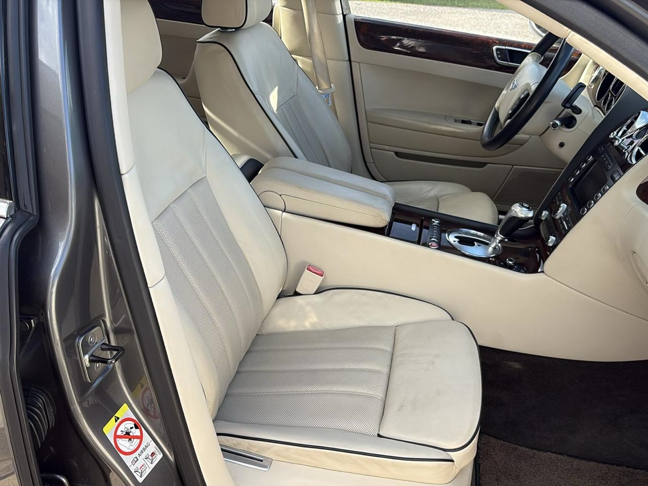 Bentley Continental Flying Spur Sedan 2009