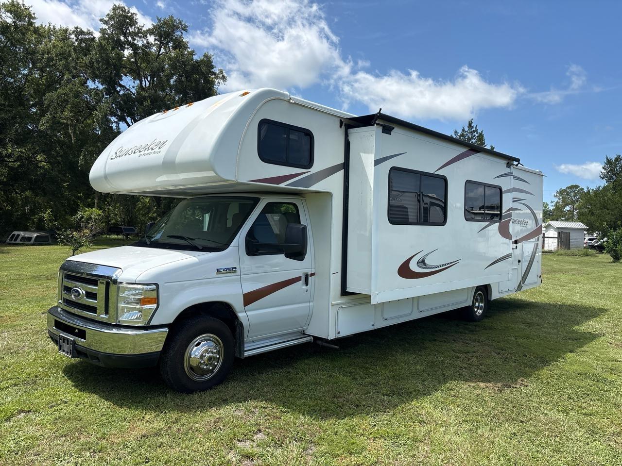 Ford Econoline E450 2014