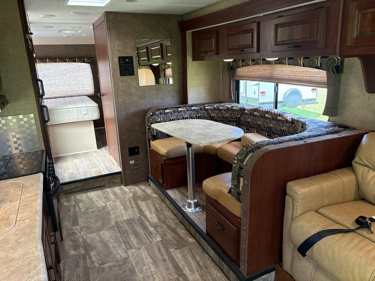 Ford Econoline E450 2014