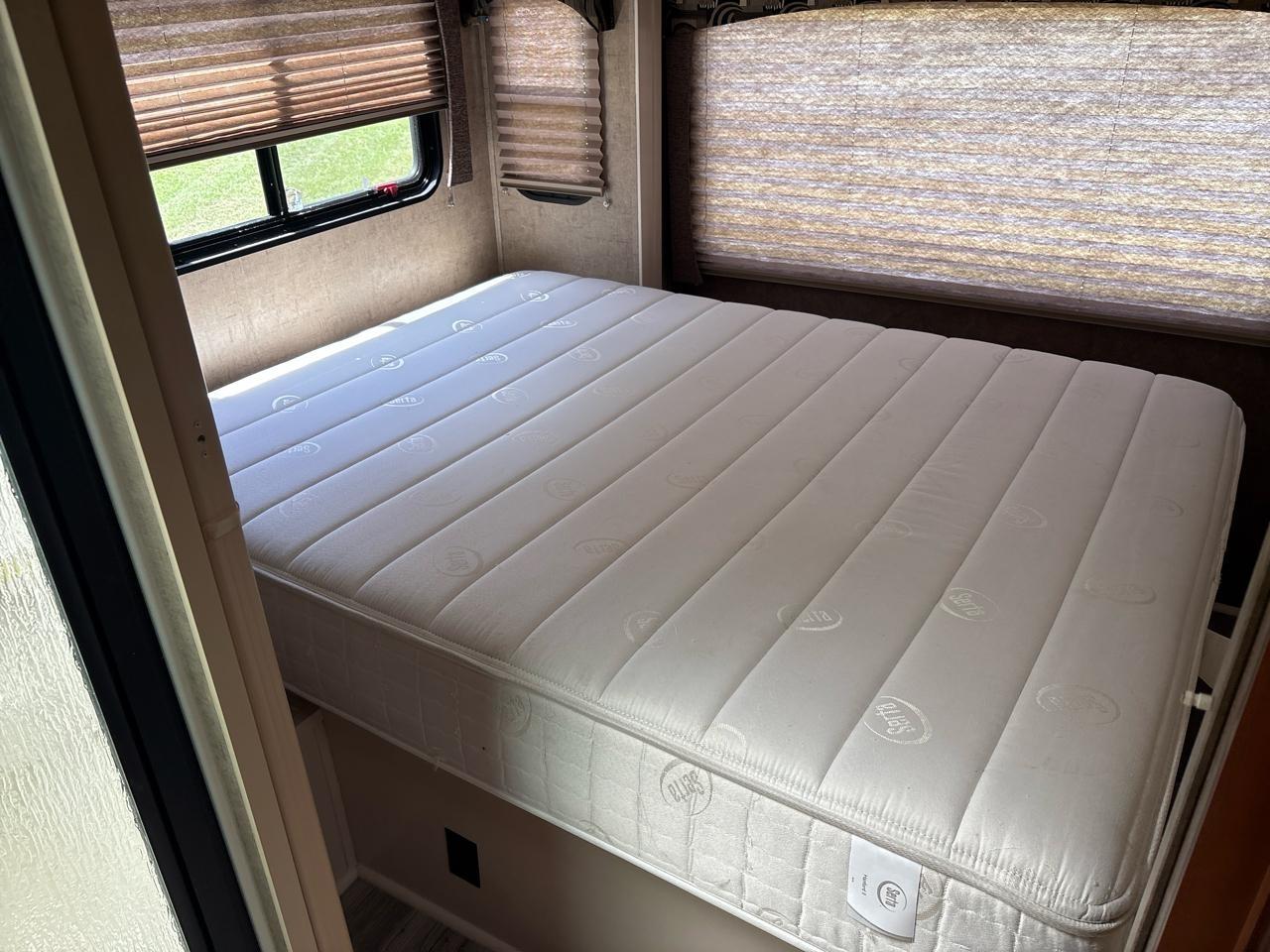 Ford Econoline E450 2014