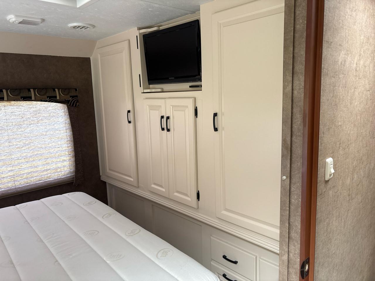 Ford Econoline E450 2014