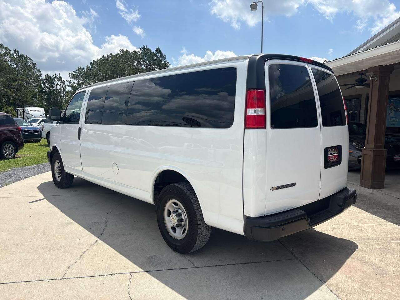 Chevrolet Express LS 3500 Extended 2024