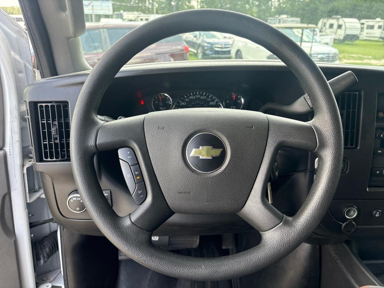 Chevrolet Express LS 3500 Extended 2024