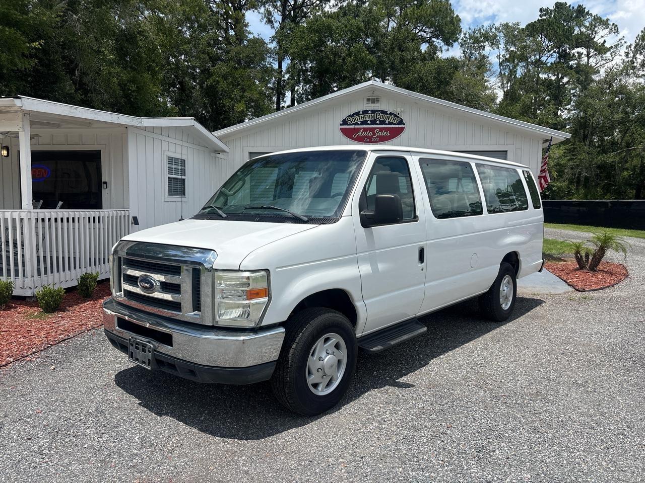 Ford Econoline E-350 XL Super Duty Extended 2012