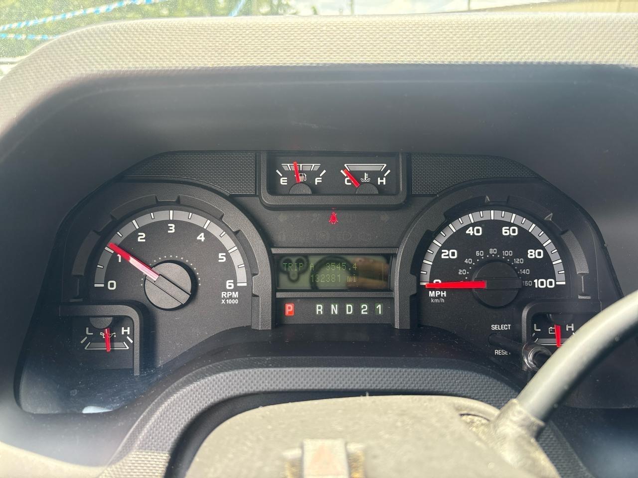 Ford Econoline E-350 XL Super Duty Extended 2012