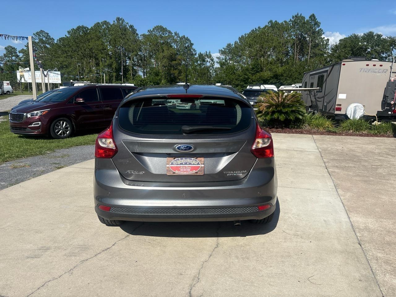 Ford Focus Titanium Hatch 2014