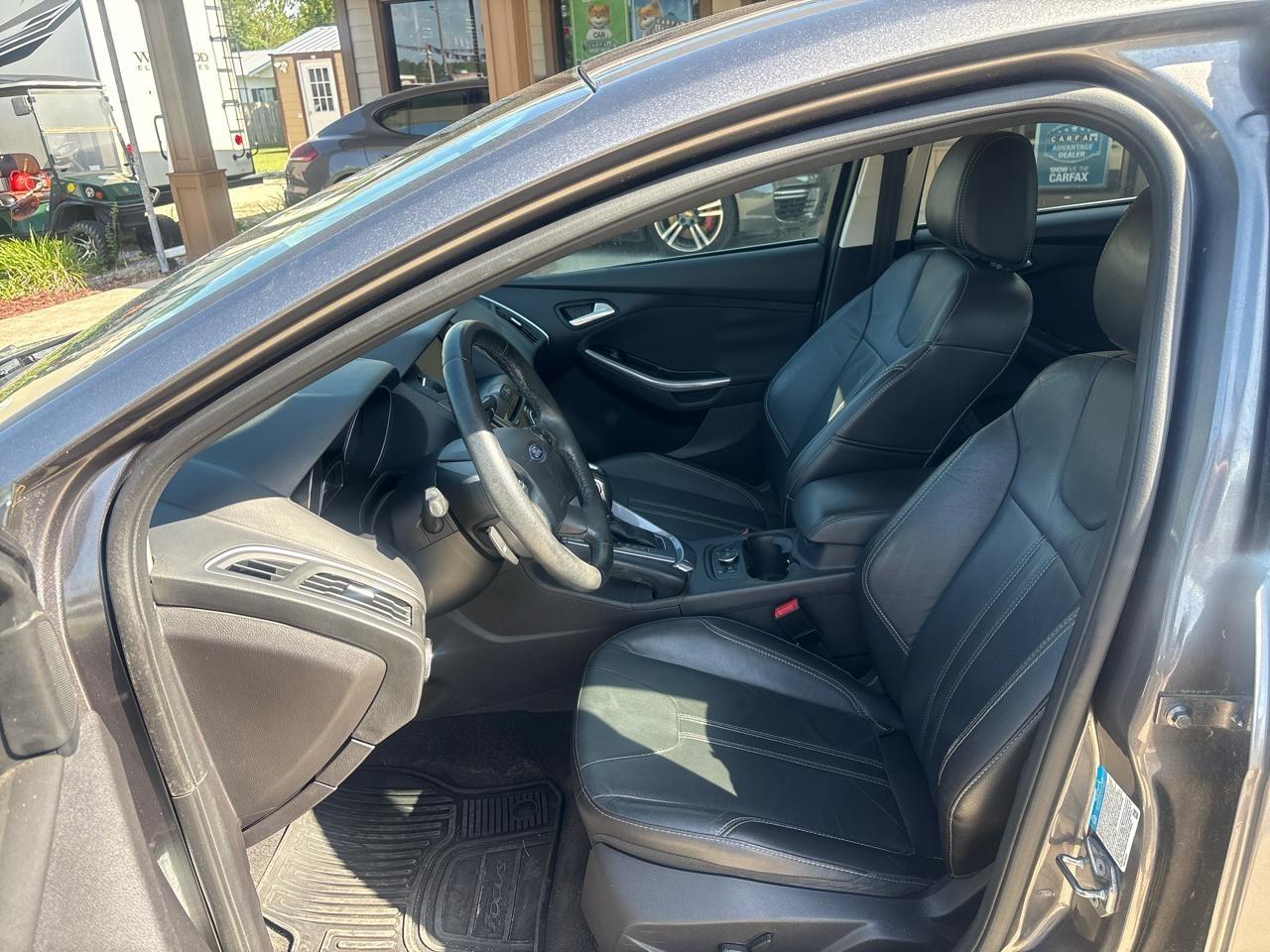 Ford Focus Titanium Hatch 2014
