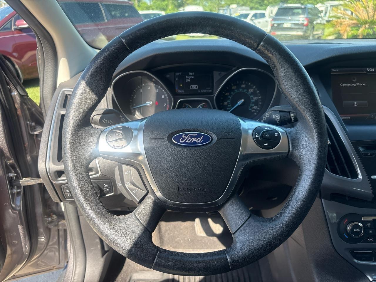 Ford Focus Titanium Hatch 2014