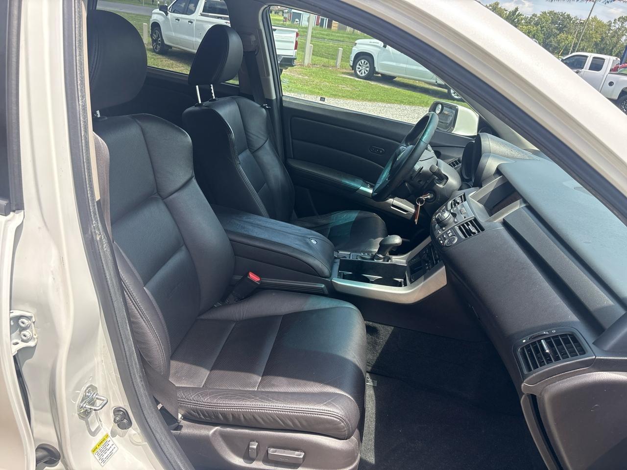 Acura RDX 5-Spd AT SH-AWD with Technology Package 2011