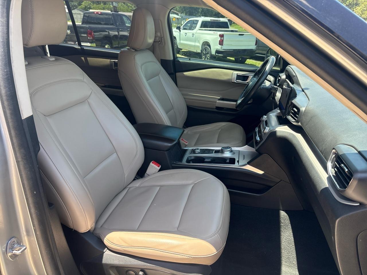 Ford Explorer XLT AWD 2023