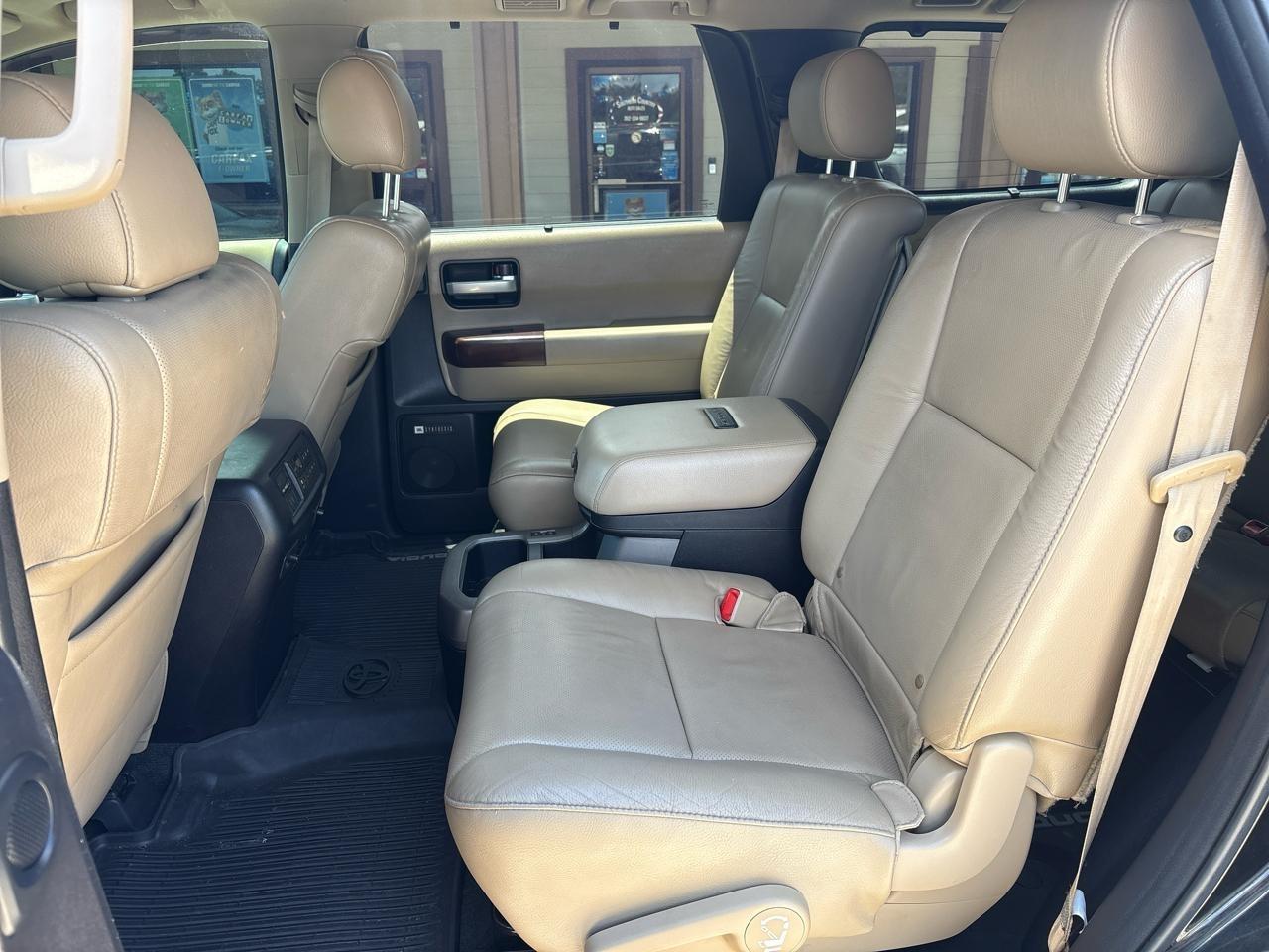 Toyota Sequoia Plantium 2WD 2016