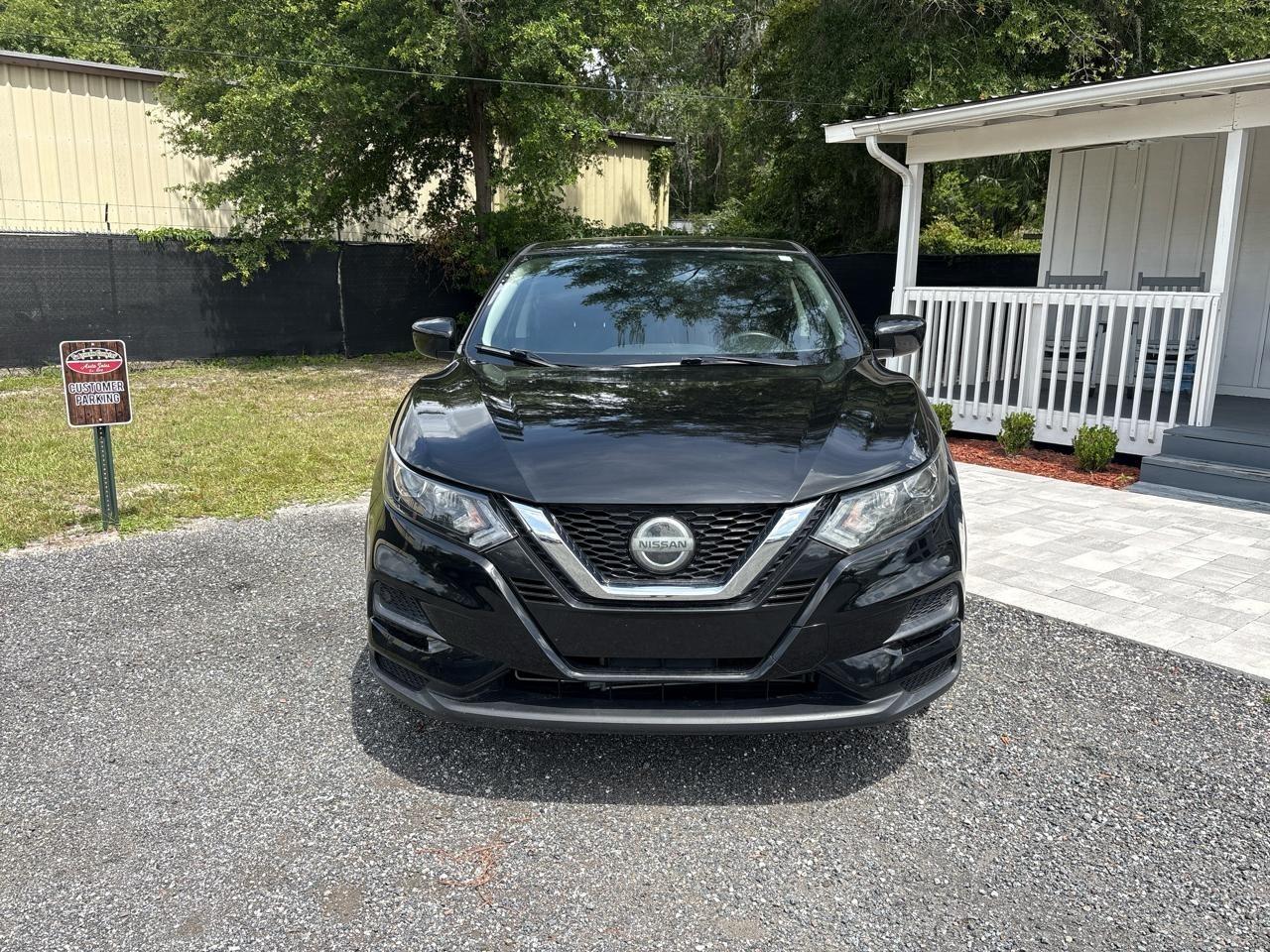 Nissan Rogue Sport S 2020