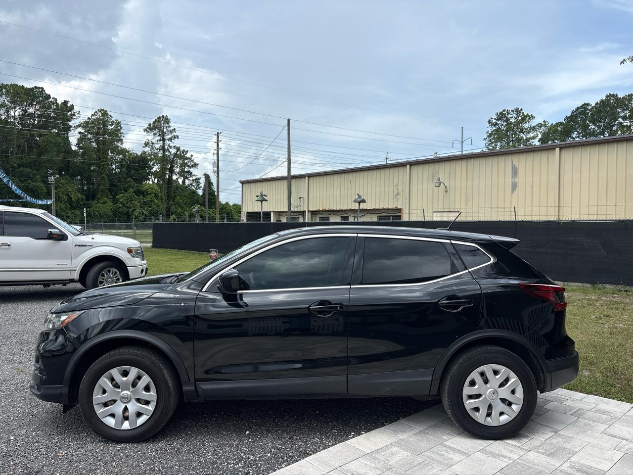 Nissan Rogue Sport S 2020