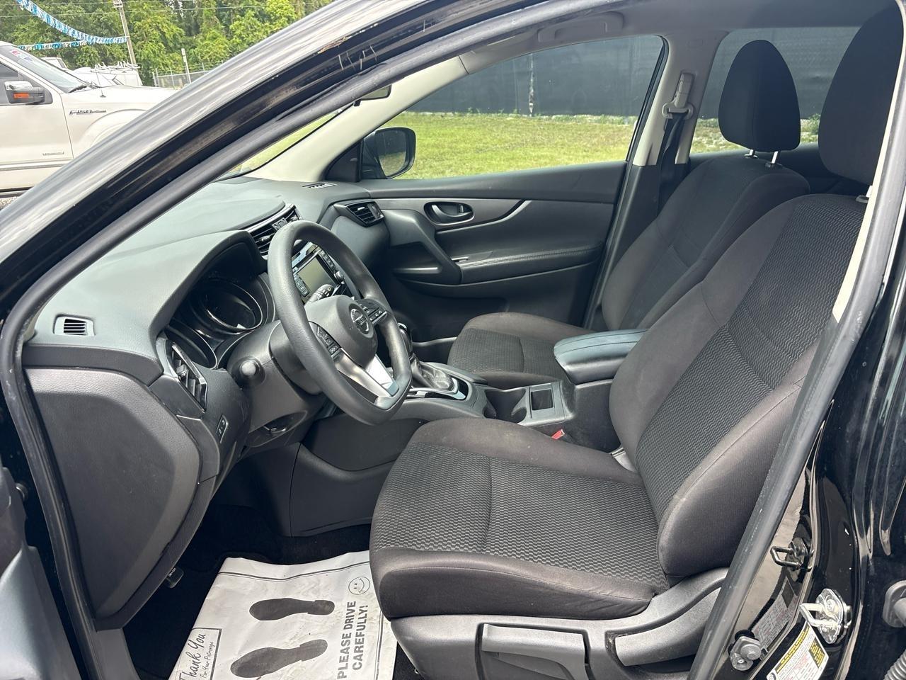 Nissan Rogue Sport S 2020