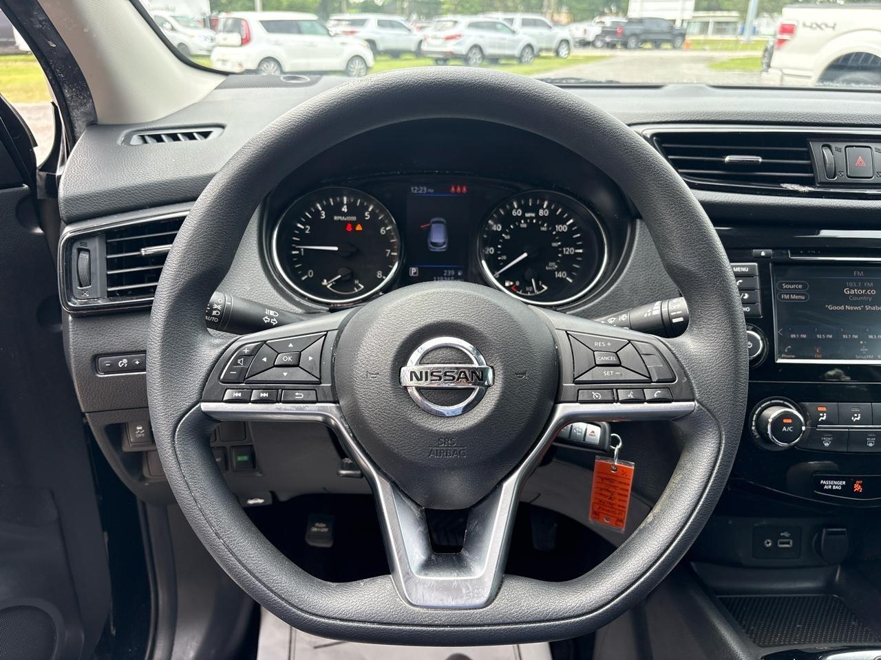 Nissan Rogue Sport S 2020