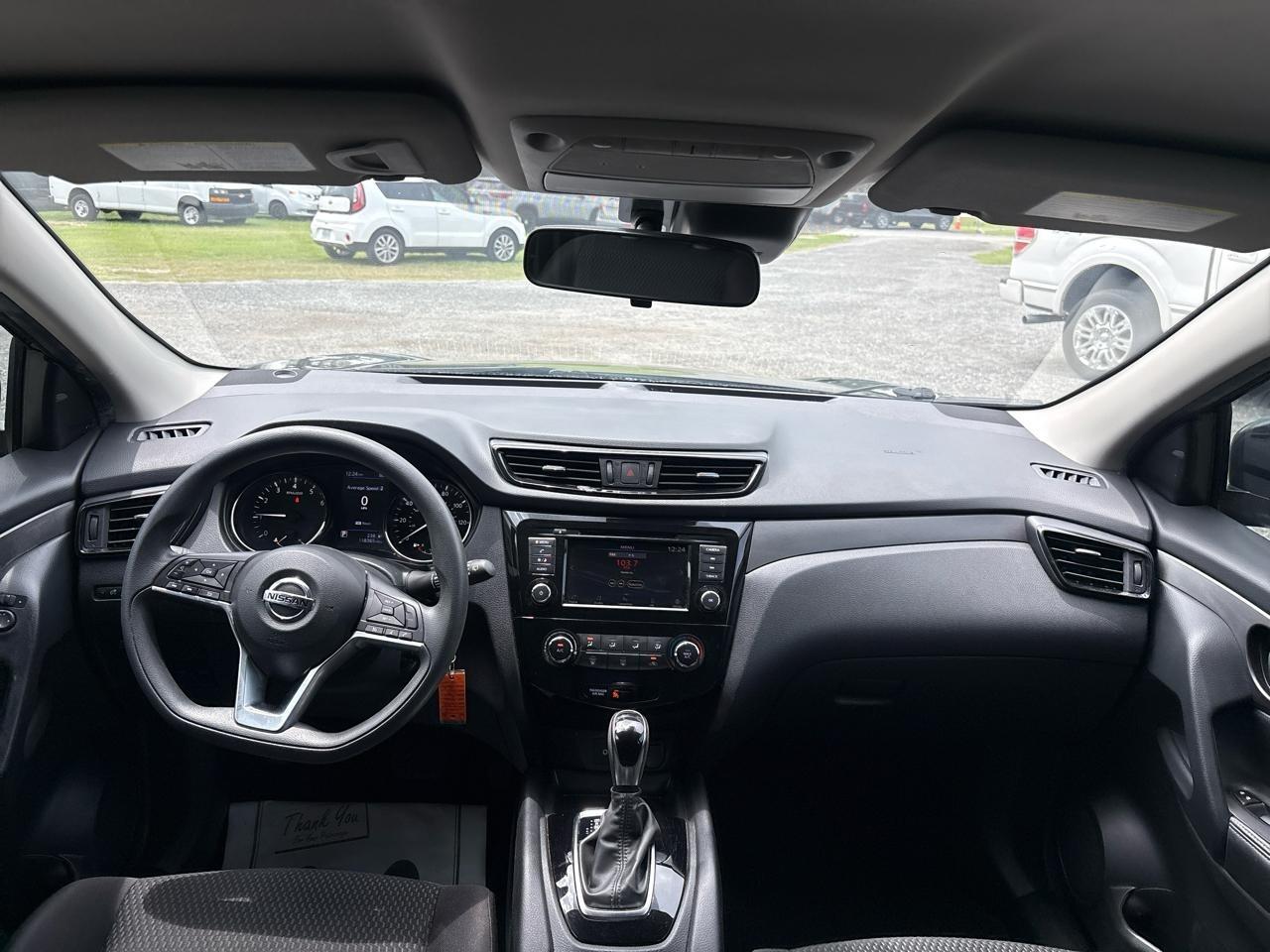 Nissan Rogue Sport S 2020
