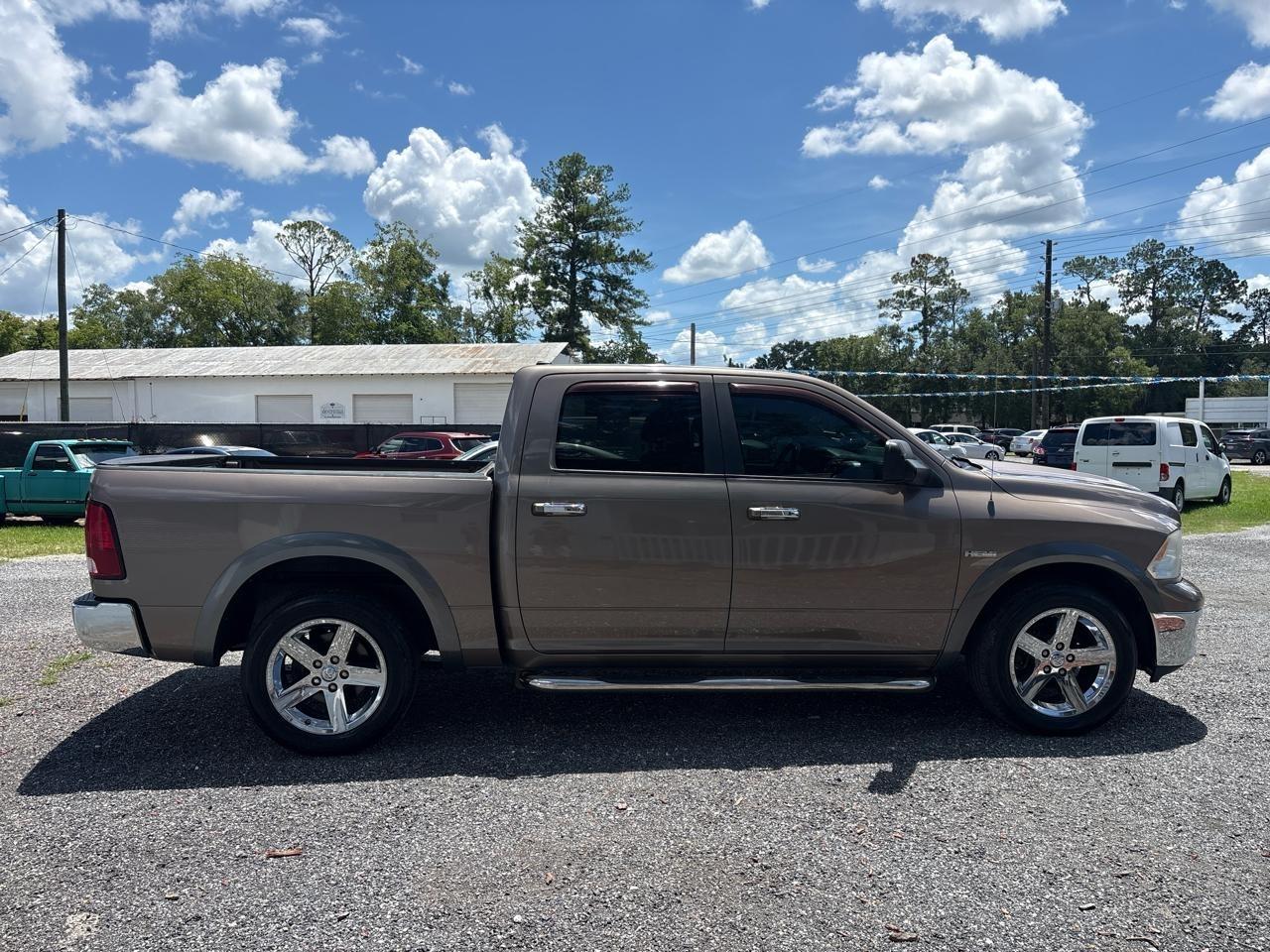 Dodge Ram 1500 SLT Crew Cab 2WD 2009