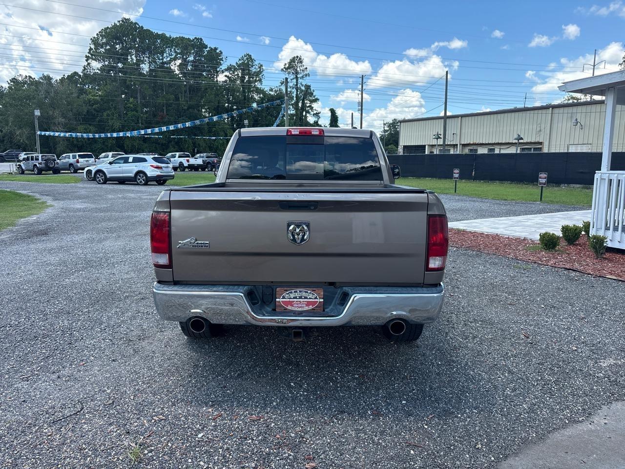Dodge Ram 1500 SLT Crew Cab 2WD 2009