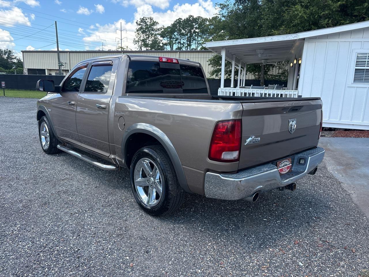 Dodge Ram 1500 SLT Crew Cab 2WD 2009