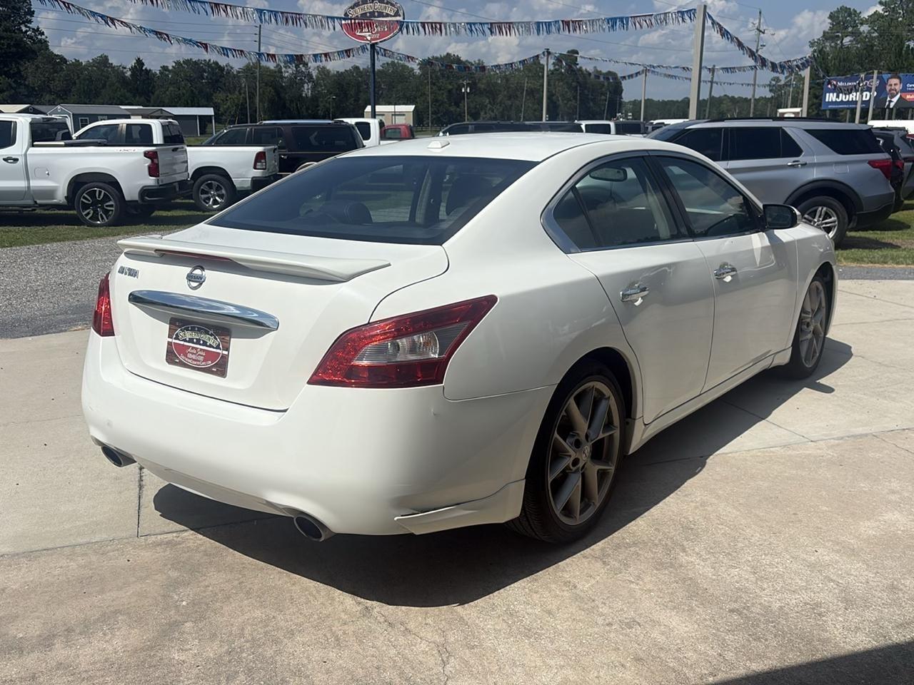 Nissan Maxima SV 2011