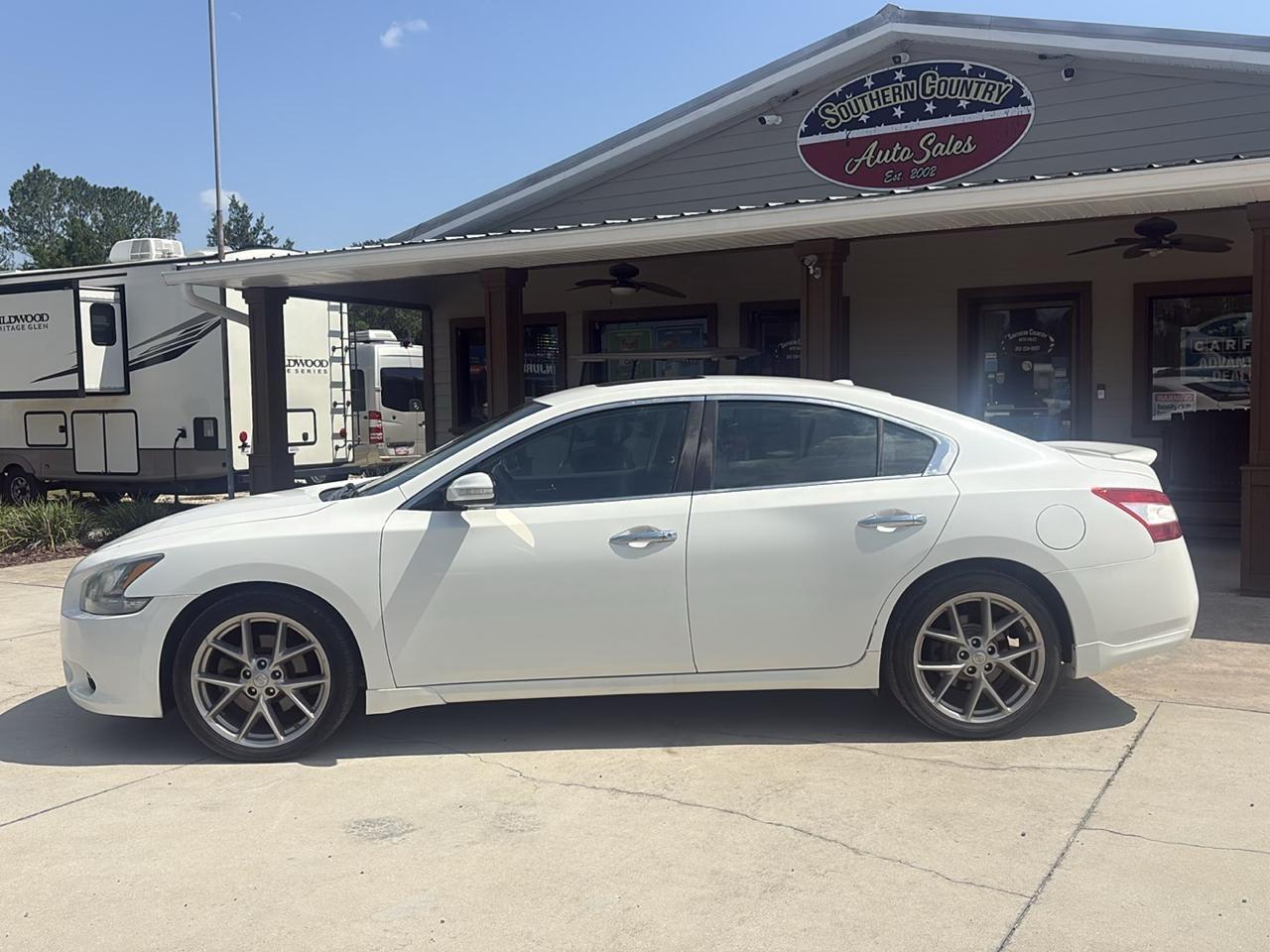 Nissan Maxima SV 2011
