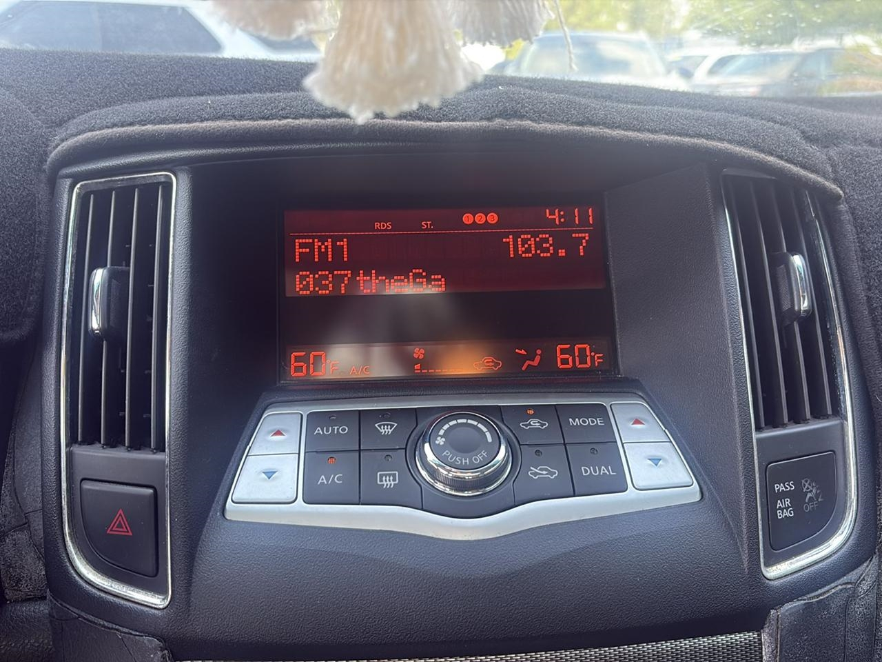 Nissan Maxima SV 2011