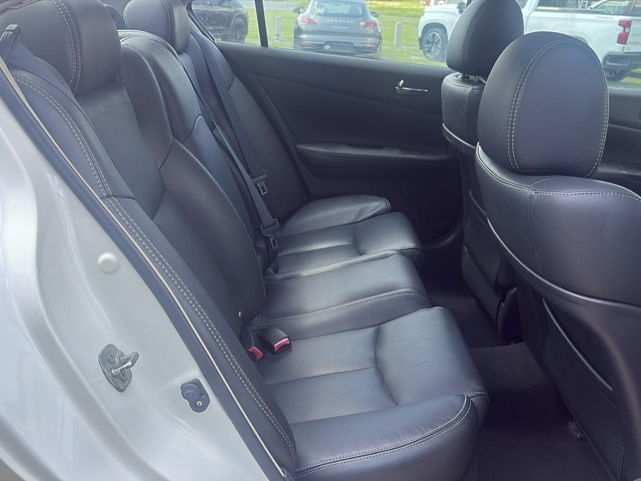 Nissan Maxima SV 2011
