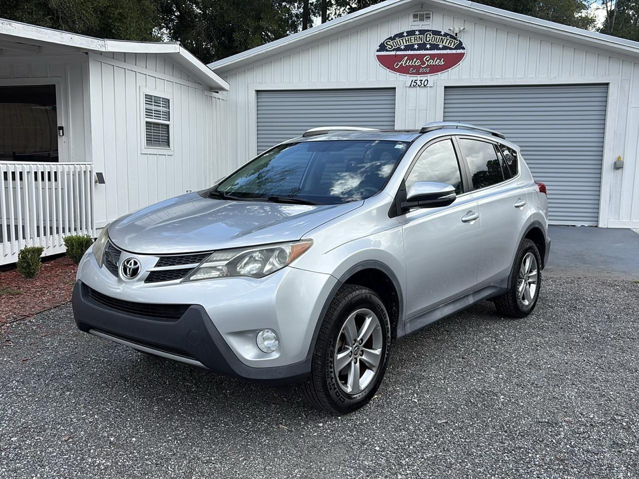 Toyota RAV4 XLE FWD 2015