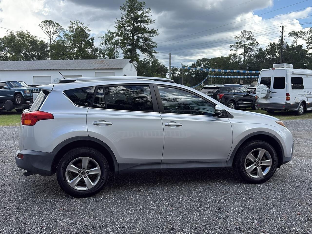 Toyota RAV4 XLE FWD 2015