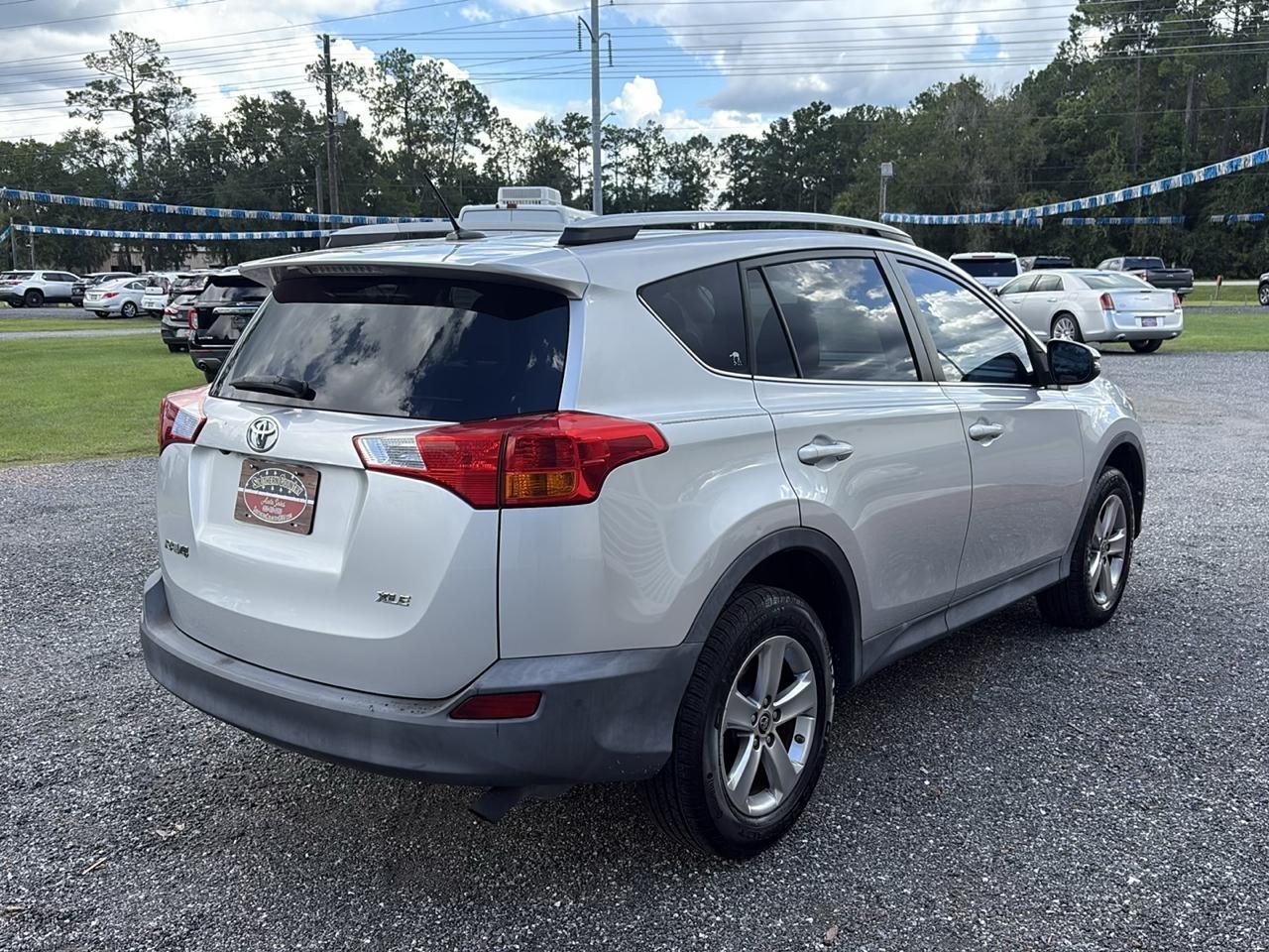 Toyota RAV4 XLE FWD 2015