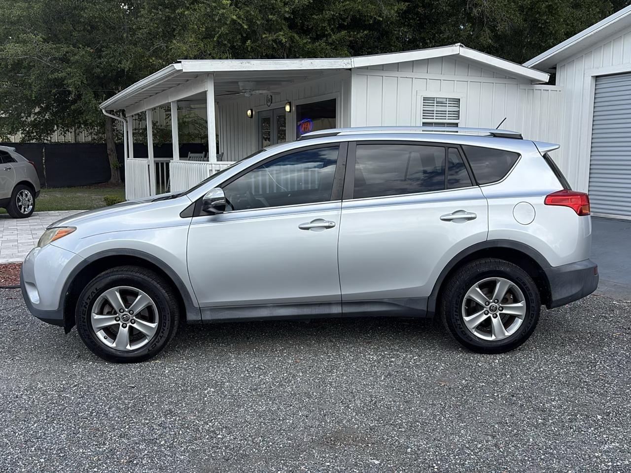 Toyota RAV4 XLE FWD 2015