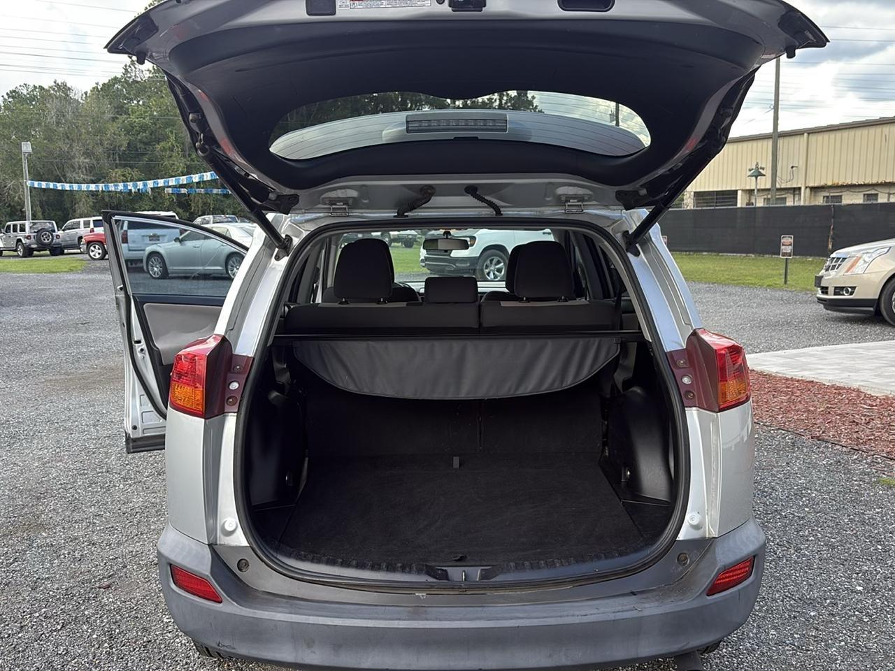Toyota RAV4 XLE FWD 2015