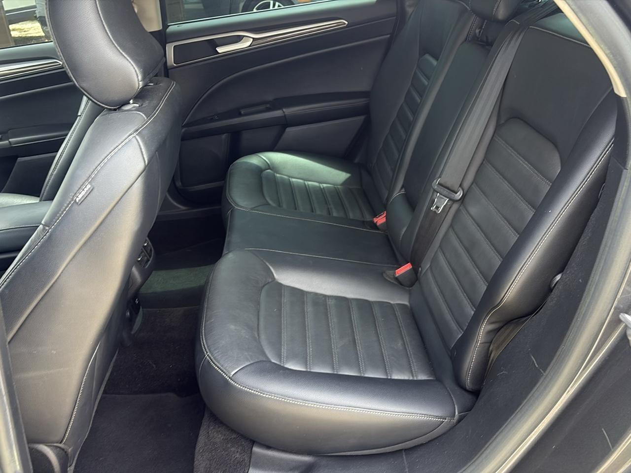 Ford Fusion SE 2017