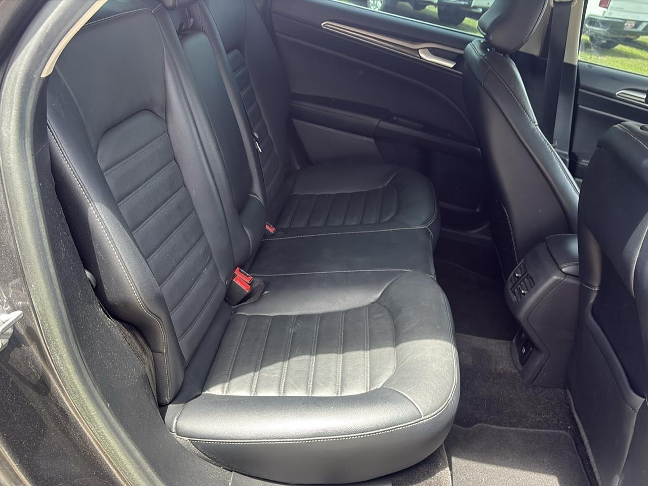 Ford Fusion SE 2017