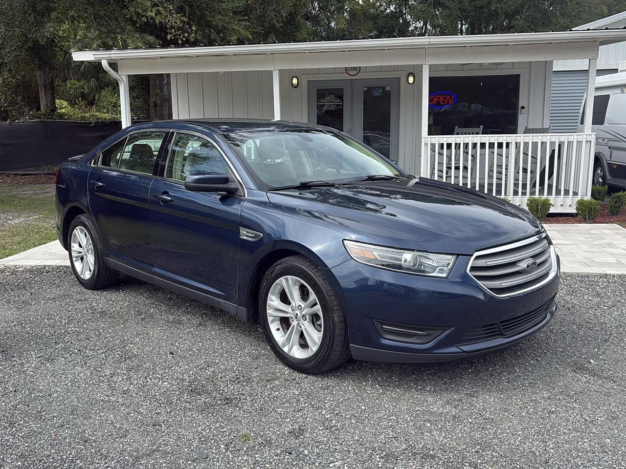 Ford Taurus SEL FWD 2017