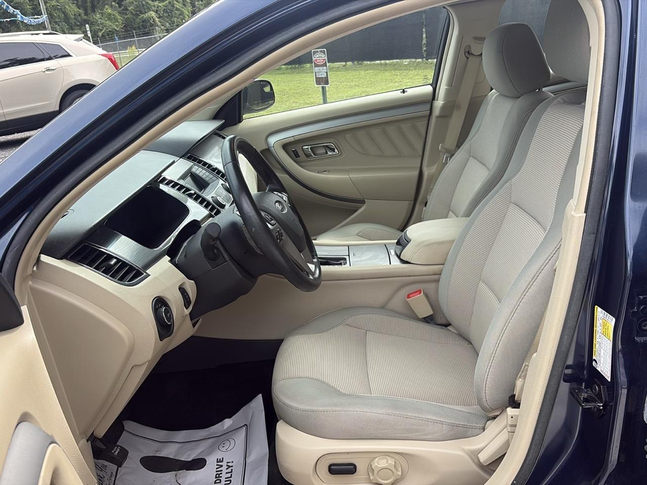 Ford Taurus SEL FWD 2017