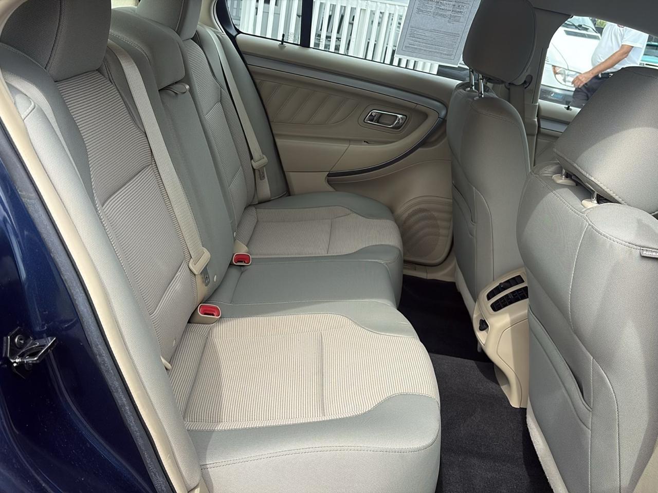 Ford Taurus SEL FWD 2017
