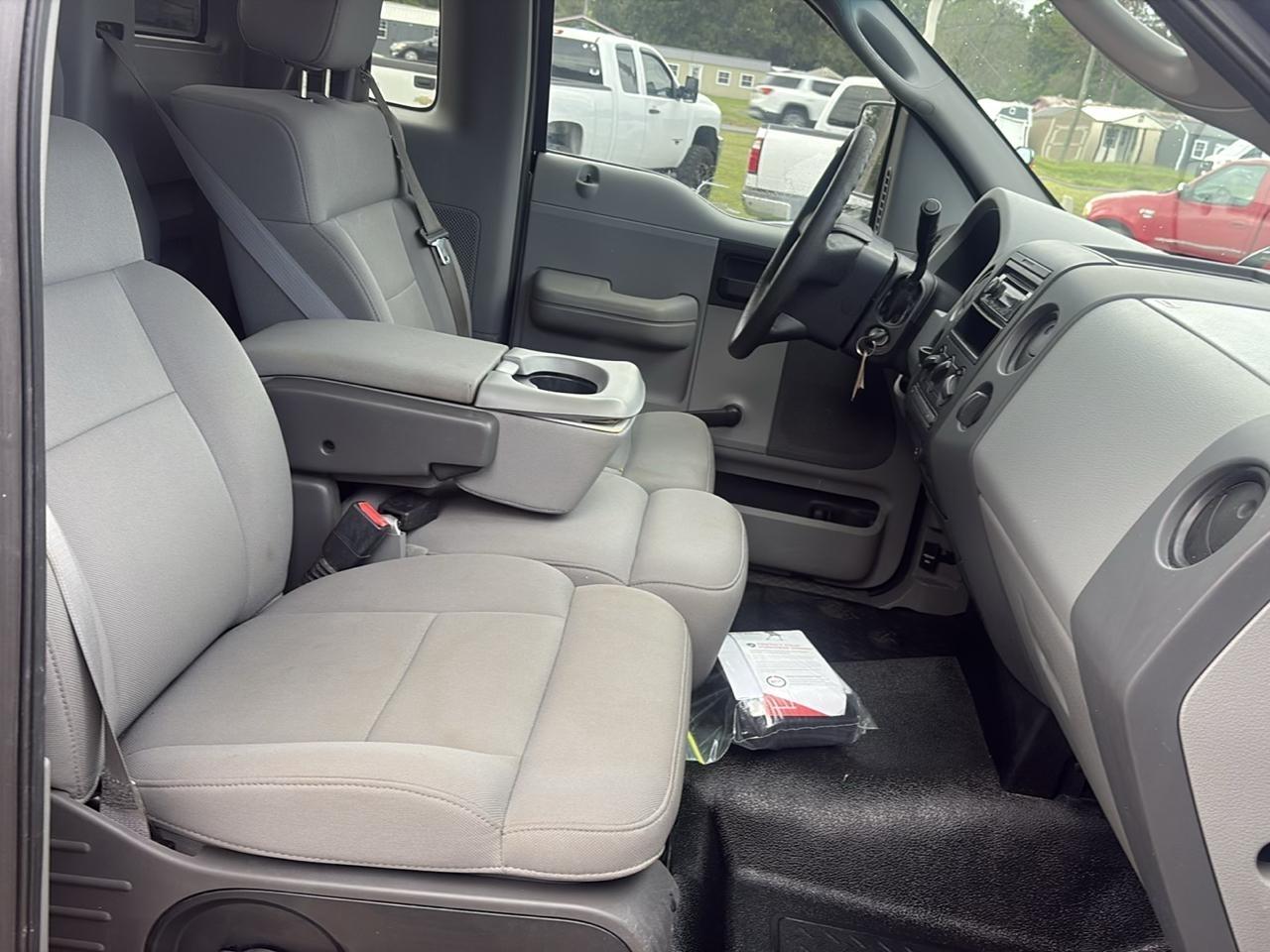 Ford F-150 STX Flareside 2WD 2005