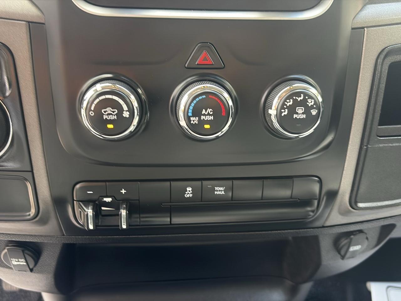 RAM 1500 Classic Tradesman Quad Cab 2WD 2023