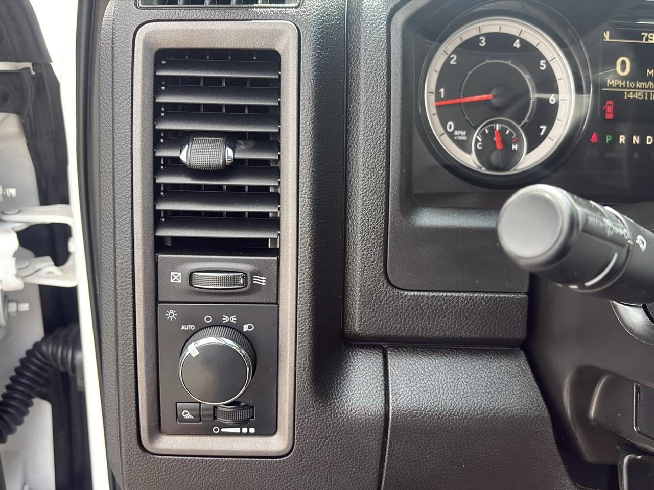 RAM 1500 Classic Tradesman Quad Cab 2WD 2023