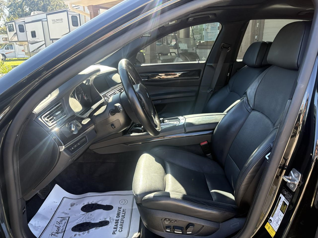 BMW 7-Series 750Li 2011