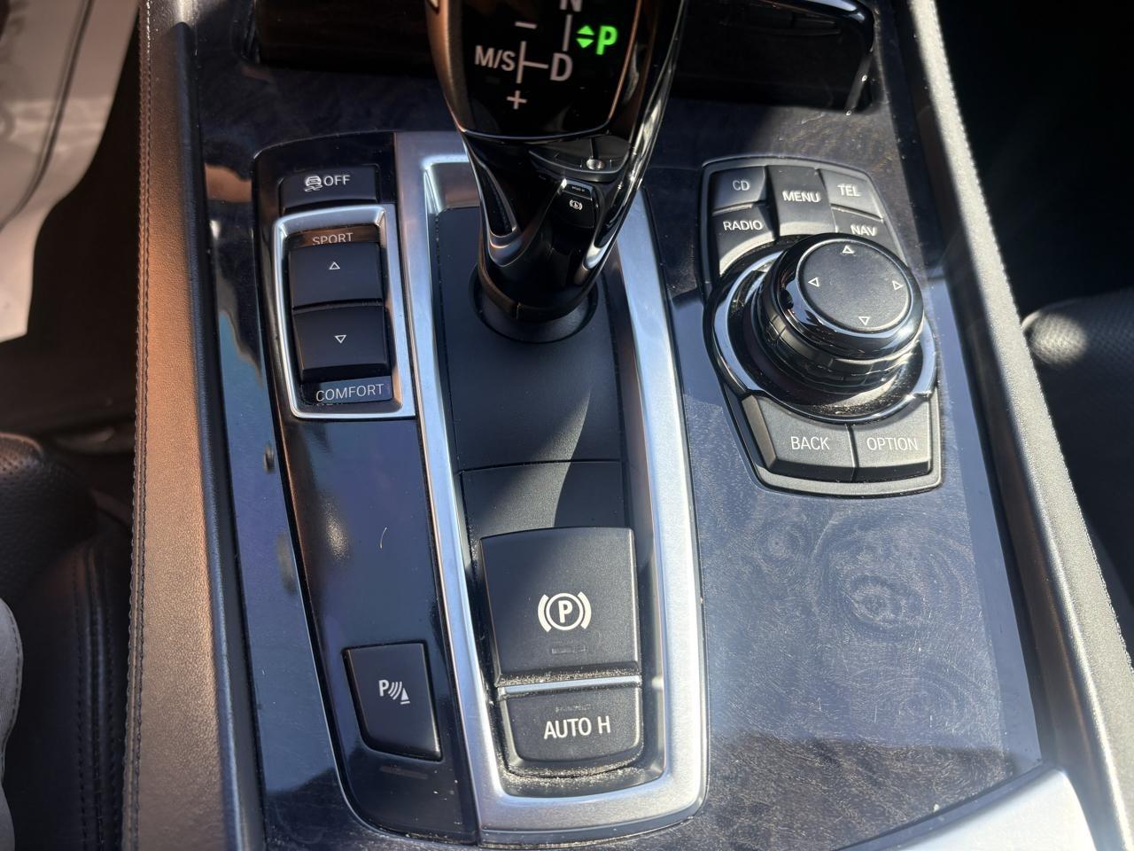 BMW 7-Series 750Li 2011