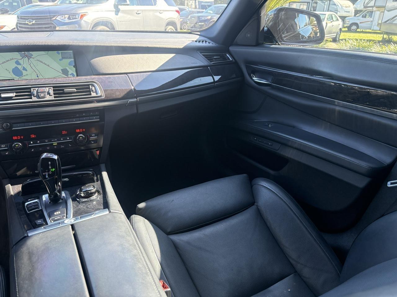 BMW 7-Series 750Li 2011
