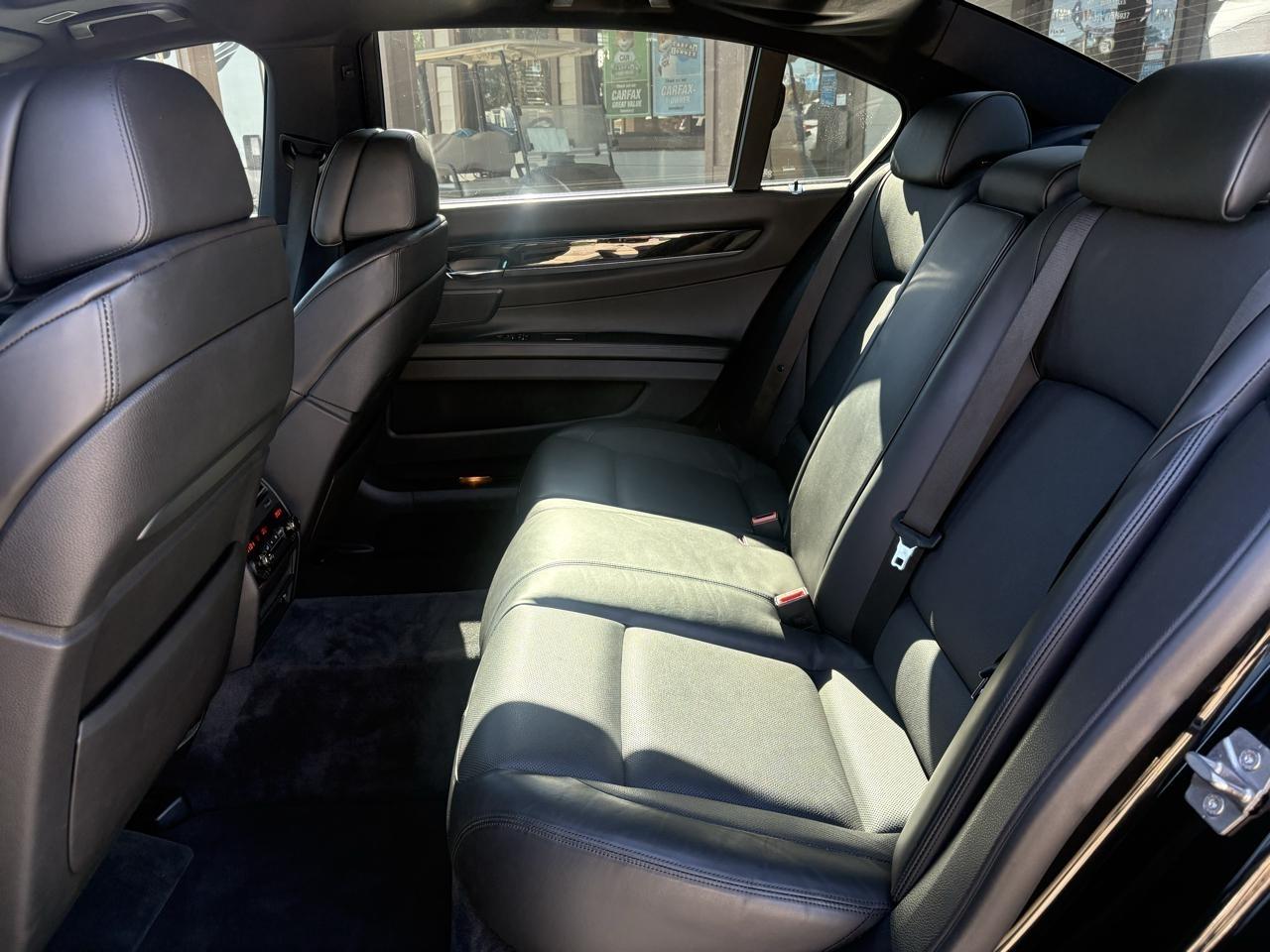 BMW 7-Series 750Li 2011
