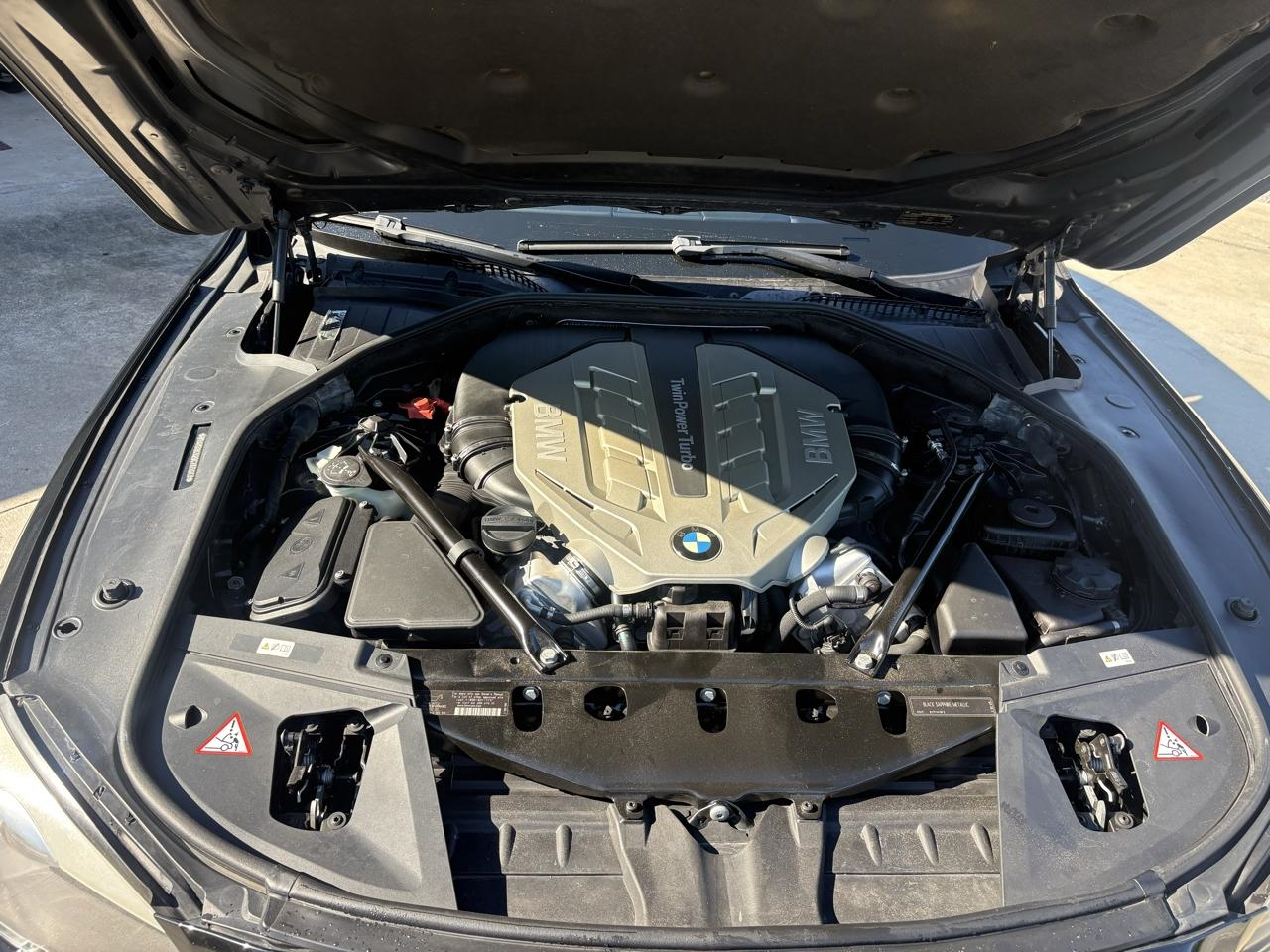 BMW 7-Series 750Li 2011
